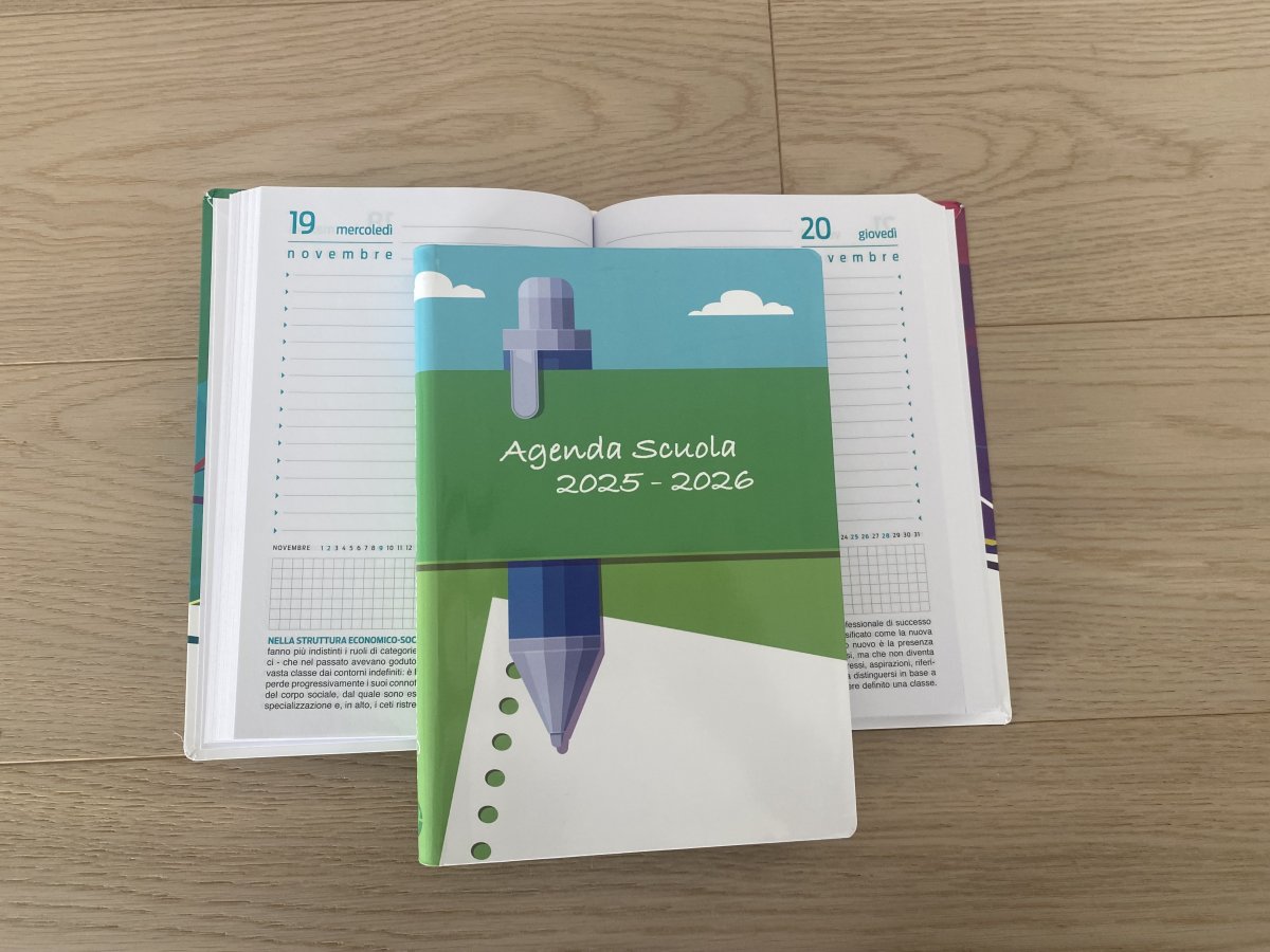 Agenda Scuola COPERTINA DISEGNO